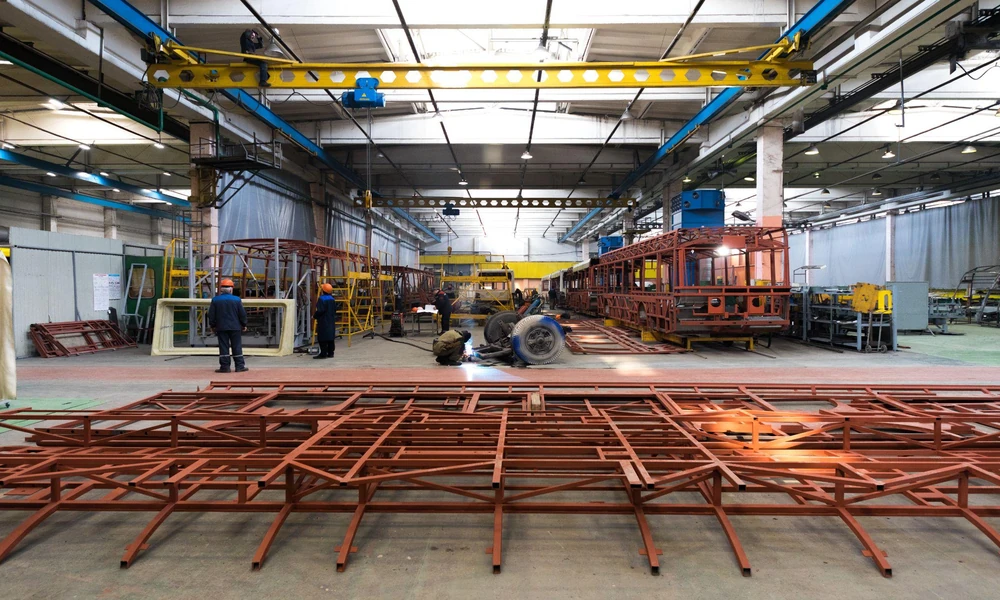 5 Signs Your Material Handling Process May Need an Overhead Travelling Crane